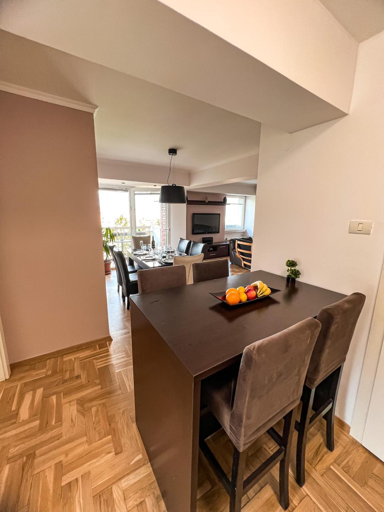 Centre Luxury Apartment Скопие Екстериор снимка